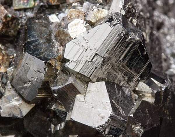 Metallic ore